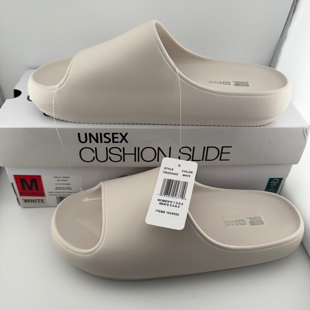 32 Degrees Cool Cushion Slide Unisex W 7.5-8.5 M 5.5-6.5 White NIB EVA Sandals